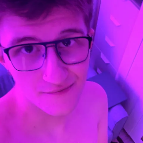 @gay.j