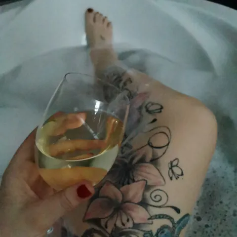 @glitzer_fee