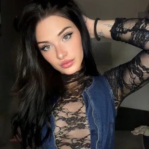 @iam.angelina
