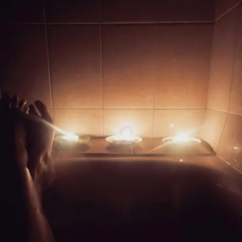 @lola_123