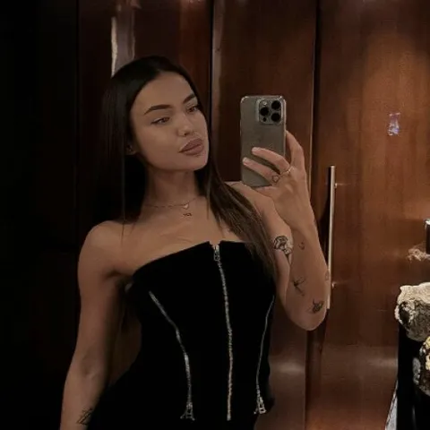 @lusciouslola