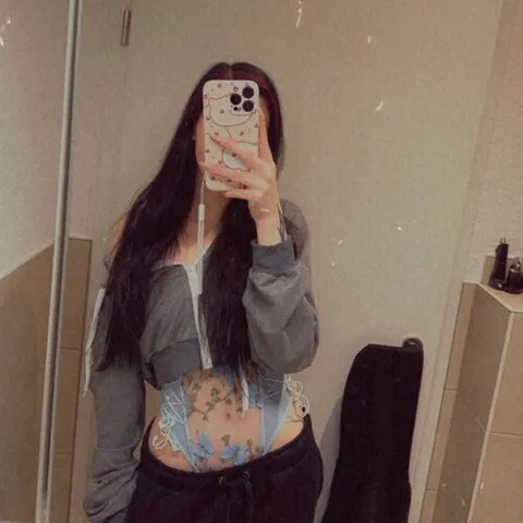 @luxxia