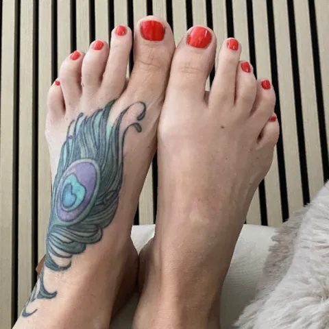 @mademoisellesexyfeet