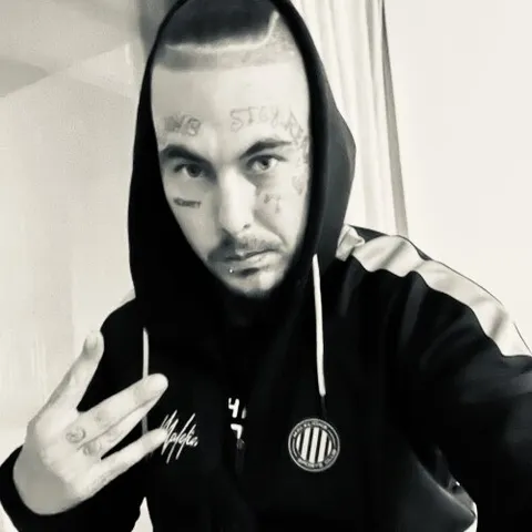 @mikey123