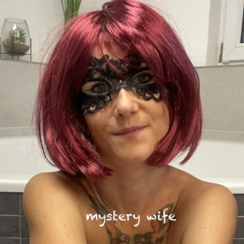 @mystery.wife