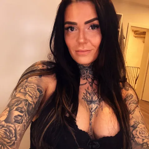 @nikki_ink