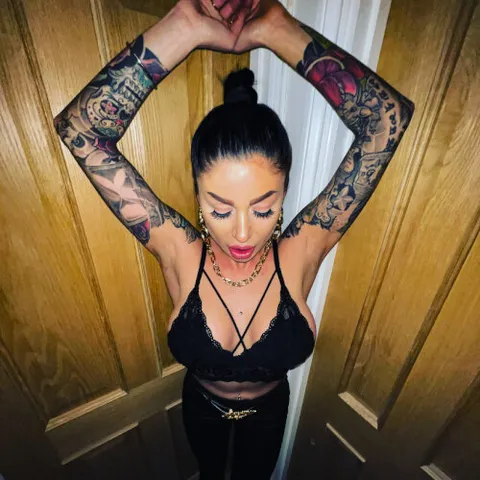 @nikkibelfort