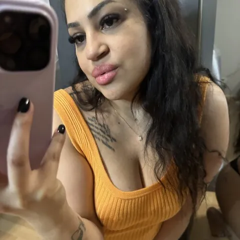 @paula.latina