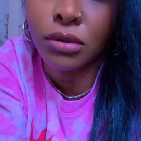 @queenhot7