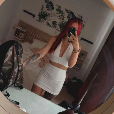 @redheadmarie