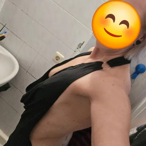 @susiustrolch83