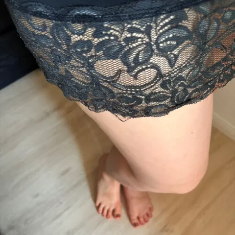 @velvetfootdreams