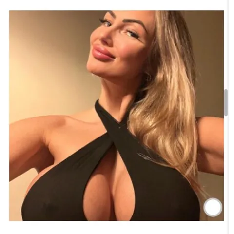 @wet_mommy_emilia