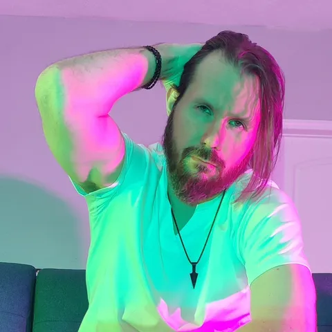 @albino-adonis
