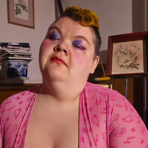 @bbwpiggie
