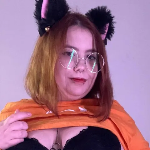 @busty-queen