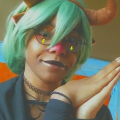 @cosmicspacefox