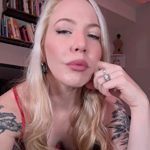 @evelynrougexxx