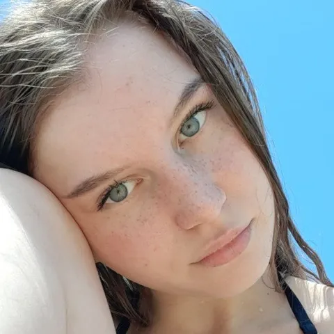 @everlyjanee