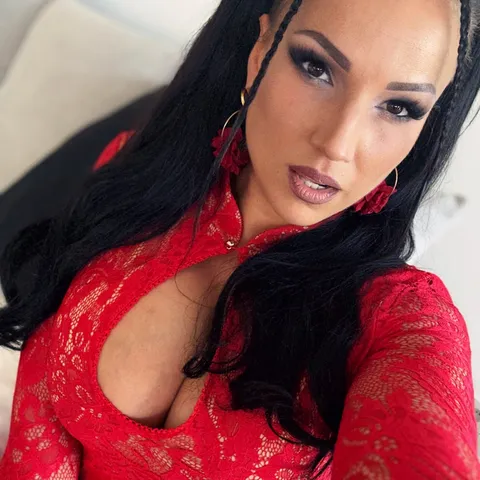 @joleeloveofficial