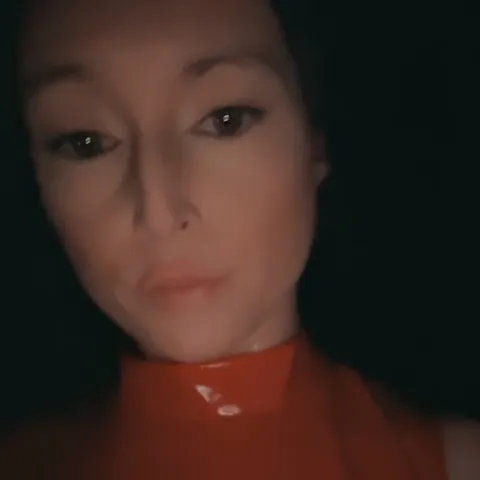 @lianovia