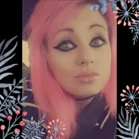 @manic_marie