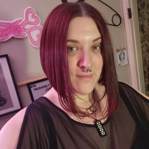 @missfreudianslit
