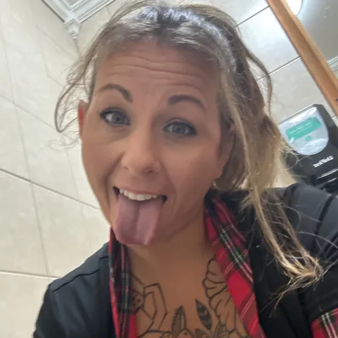 @naughtyemt