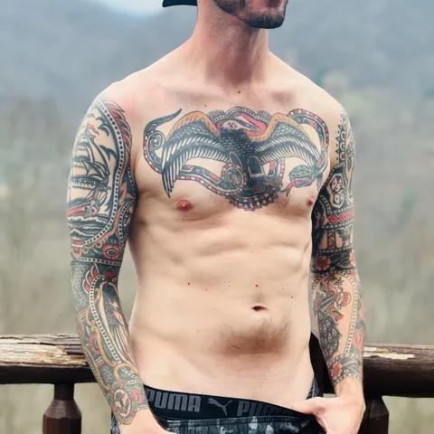 @peakysneaks