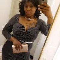 @queenhoneyb