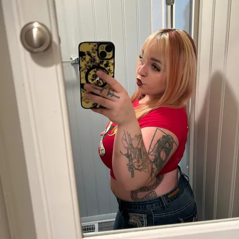 @redheaded_blondie