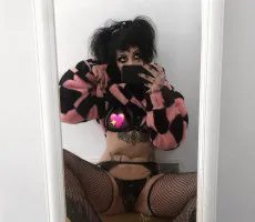 @skyerosexoxo