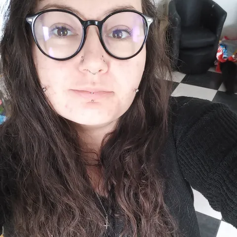 @submissivea