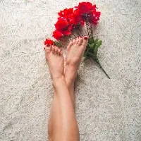 @tovasprettyfeet