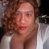 @tr1na908
