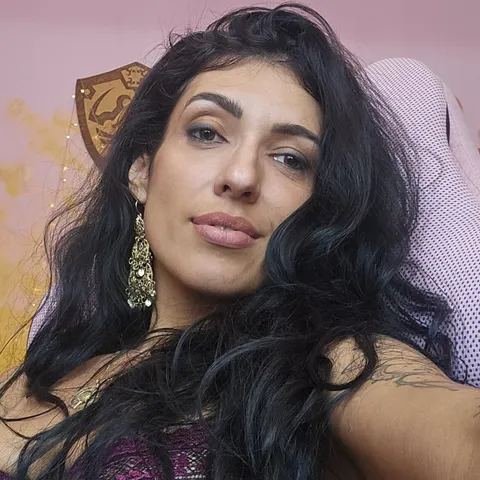 @venomous-lips