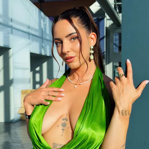 @venusrey