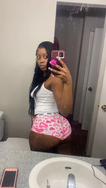 @1ndonlyluscious