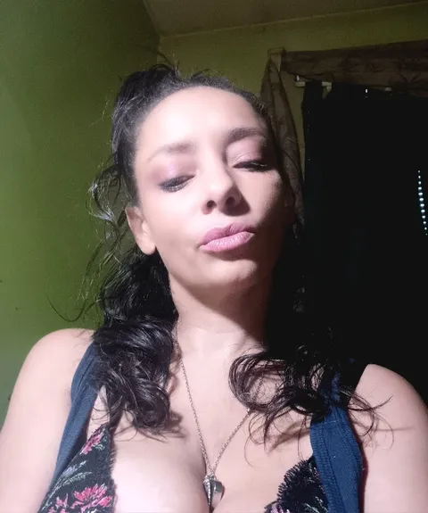 @aaliyahchanelxxx