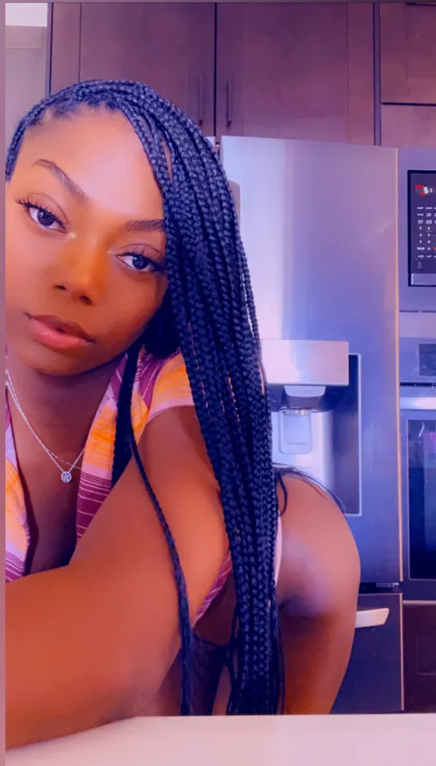 @aaniyaknox