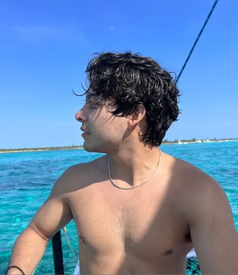 @aaronlizarraga