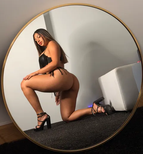 @abrillatina