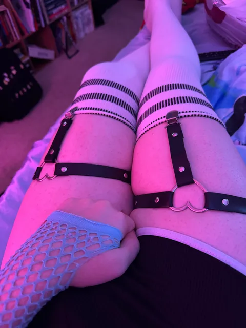 @aceyfemboyy