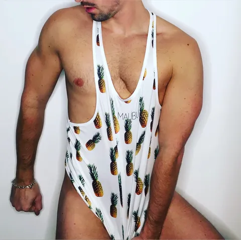 @adamamour