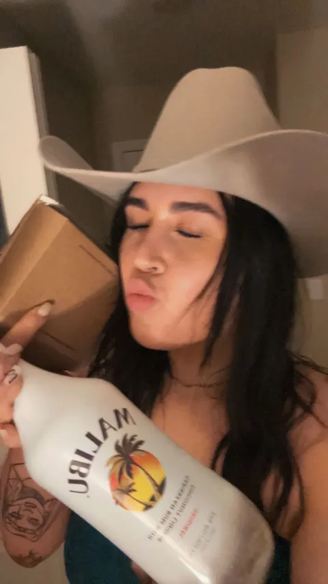 @addisonmae