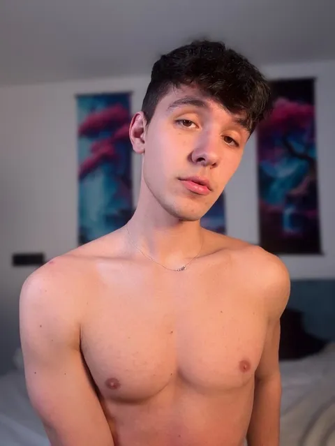@addyleon