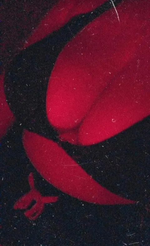 @adelle_xo