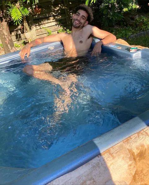 @adenstone