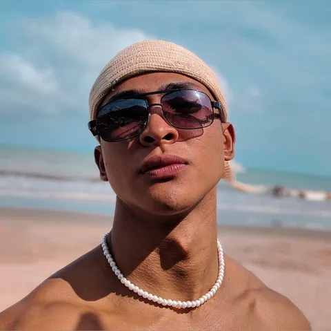 @adonis_dlh
