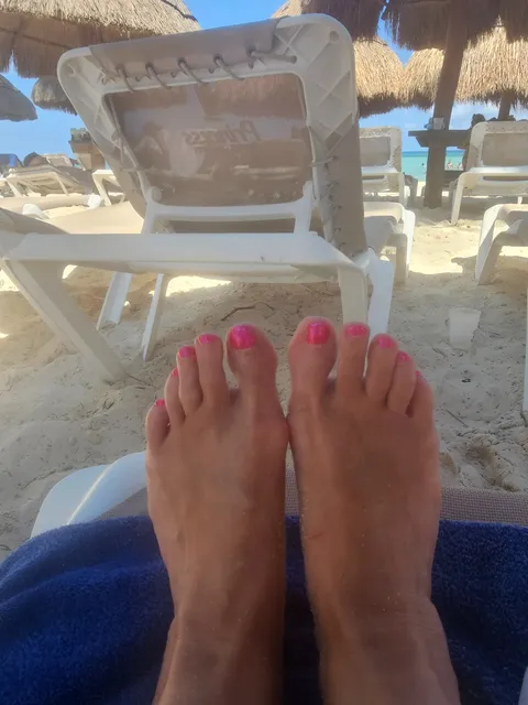 @adorablefootsies